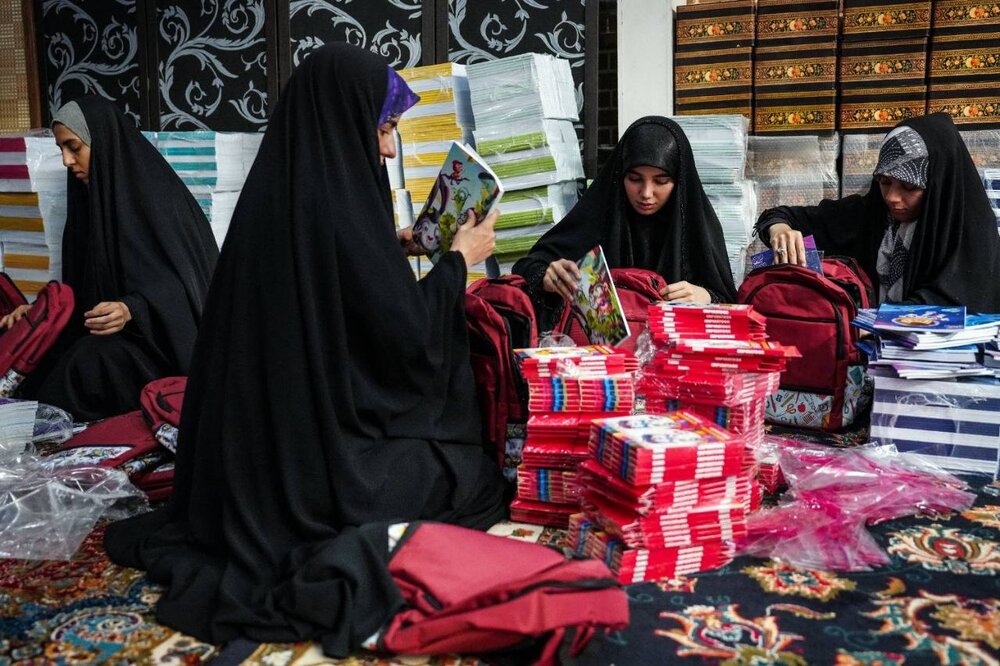 توزیع ۲۵۰ هزار بسته نوشتافزار و ۱۰ هزار بسته معلمانه در مناطق محروم کشور